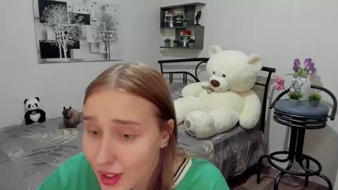 Lina online show from 03-11-25, 09:15