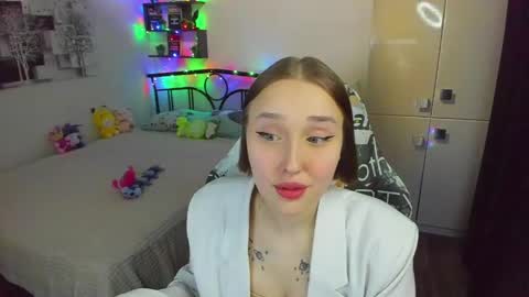 Snapshot of linatruly chatting on 04-24-26, 09:39 Lina online show from 04-24-26, 09:39