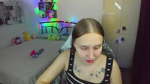 Snapshot of linatruly chatting on 05-04-26, 09:33 Lina online show from 05-04-26, 09:33