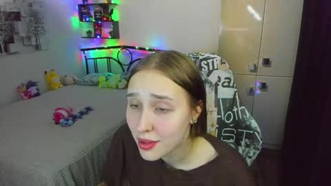 Snapshot of linatruly chatting on 05-11-26, 09:45 Lina online show from 05-11-26, 09:45