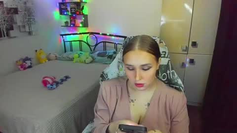 Snapshot of linatruly chatting on 05-15-26, 09:33 Lina online show from 05-15-26, 09:33