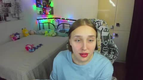 Snapshot of linatruly chatting on 05-18-26, 09:09 Lina online show from 05-18-26, 09:09