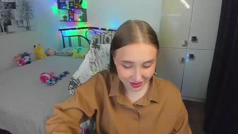 Snapshot of linatruly chatting on 05-19-26, 09:32 Lina online show from 05-19-26, 09:32