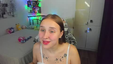 Snapshot of linatruly chatting on 05-20-26, 10:16 Lina online show from 05-20-26, 10:16