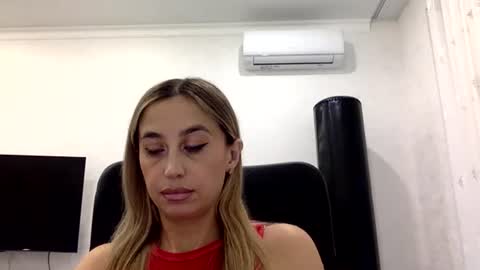 linavora online show from 11-26-25, 01:23