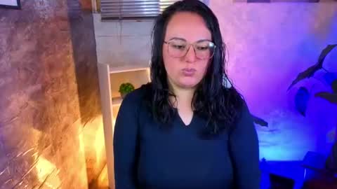 Snapshot of linceadictiva chatting on 06-20-26, 04:43 LINCE online show from 06-20-26, 04:43