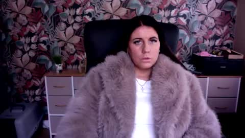 lincolnshirecouple21 online show from 12-03-25, 10:46