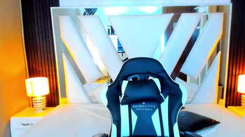  Linda  online show from 10-24-25, 06:15