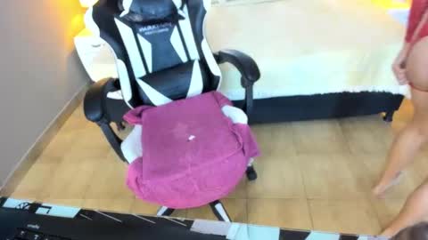  Linda  online show from 12-15-25, 06:23