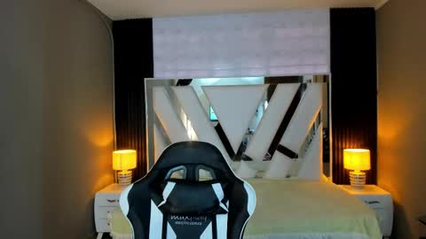  Linda  online show from 01-12-26, 06:35