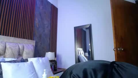 Snapshot of linda_cabal chatting on 04-29-26, 09:32 linda cabal online show from 04-29-26, 09:32