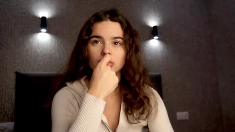 Linda online show from 11-09-25, 01:31