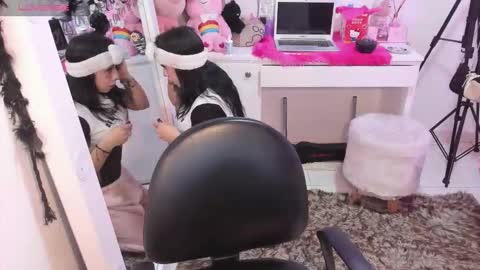 Lindaa maria  online show from 11-16-25, 06:30