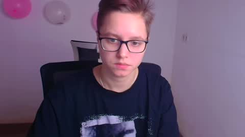 Linda online show from 02-19-25, 09:28