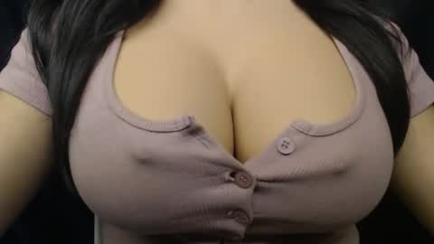 Snapshot of linda_perfect99 chatting on 11-08-25, 07:12 Linda online show from 11-08-25, 07:12