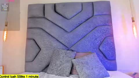 Snapshot of linda_saenz1 chatting on 07-06-26, 03:03 Linda Saenz online show from 07-06-26, 03:03
