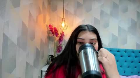 Snapshot of lindabreexlove chatting on 06-03-26, 01:57 online show from 06-03-26, 01:57