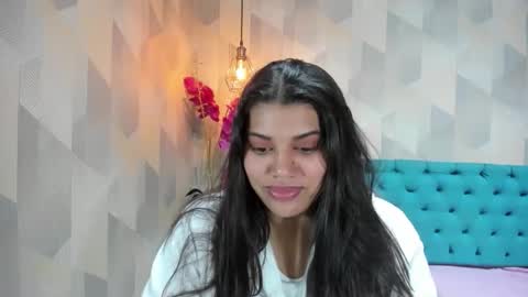 Snapshot of lindabreexlove chatting on 06-05-26, 03:18 online show from 06-05-26, 03:18