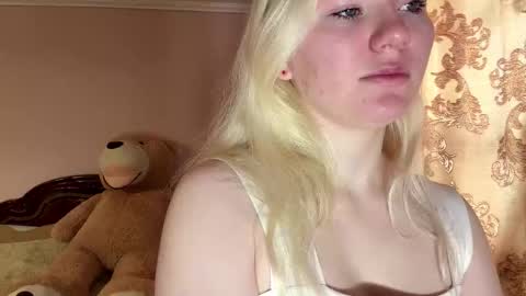 Luna online show from 01-12-26, 07:35