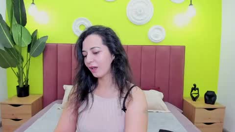 Linda online show from 05-08-26, 01:33