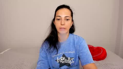 Snapshot of lindainsatiable chatting on 06-15-26, 01:19 Linda online show from 06-15-26, 01:19