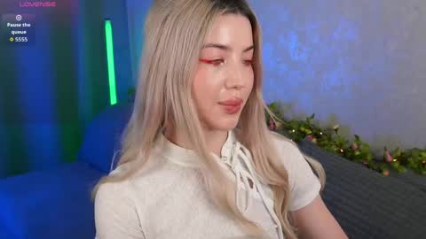Linda online show from 06-04-26, 04:18