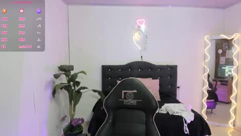 Linda  online show from 03-29-26, 03:17