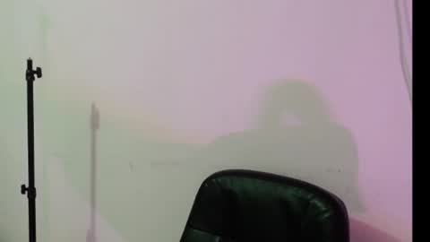 lindsey_2023 online show from 12-14-24, 02:23