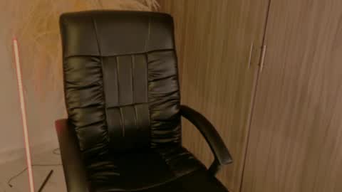 Lindsey Moss online show from 03-13-26, 01:45