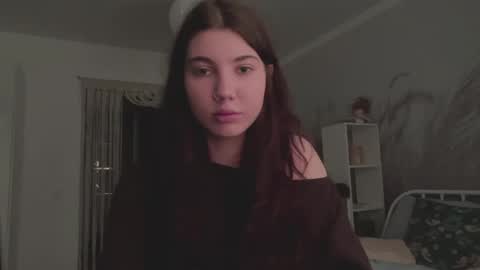 Linda online show from 03-19-26, 01:48