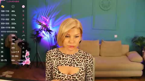 Snapshot of lindsi_luvviv chatting on 02-01-26, 03:54 lindsi_luvviv online show from 02-01-26, 03:54
