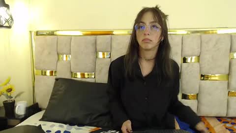 ling ling24 online show from 03-11-25, 06:43