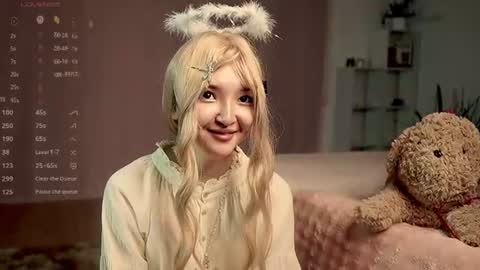 Linh -   online show from 06-12-26, 09:14