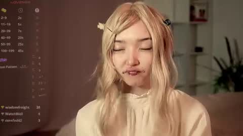 Linh -   online show from 06-17-26, 09:16