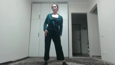 LinKissKiss online show from 04-17-26, 07:00