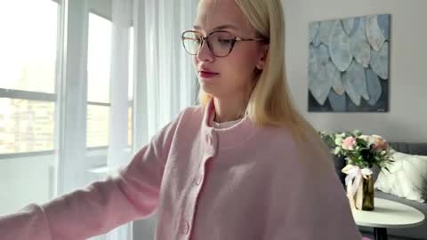 Emma online show from 04-30-26, 10:21