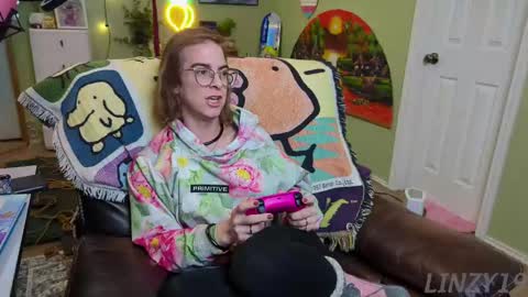 Linzy19 online show from 02-19-25, 12:14