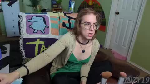 Linzy19 online show from 02-20-25, 03:52