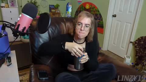 Linzy19 online show from 02-24-25, 04:26