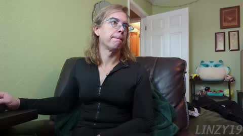 Linzy19 online show from 12-01-25, 03:17