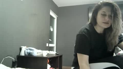 lionessmom online show from 04-25-26, 02:14