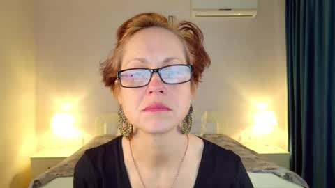 Liora Weiss online show from 03-13-26, 05:58