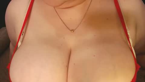 LIpsAddiction online show from 10-21-25, 01:56