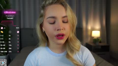 Snapshot of lipswithsmileonthem chatting on 01-10-25, 01:10 Amelia online show from 01-10-25, 01:10