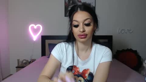 Snapshot of lisa104739 chatting on 02-21-25, 11:43 Lisa online show from 02-21-25, 11:43