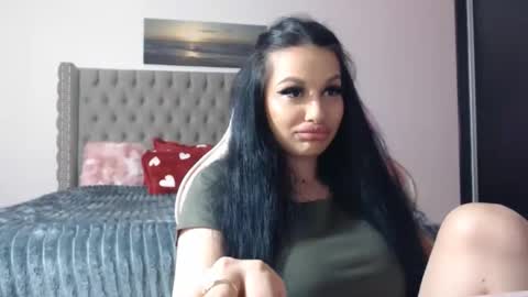 Snapshot of lisa104739 chatting on 02-05-26, 08:35 Lisa online show from 02-05-26, 08:35