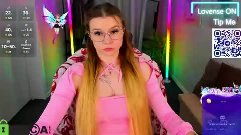 Snapshot of lisa_rabbit chatting on 06-11-26, 02:53 lisa_rabbit online show from 06-11-26, 02:53