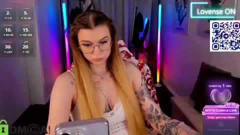Snapshot of lisa_rabbit chatting on 06-14-26, 02:24 lisa_rabbit online show from 06-14-26, 02:24