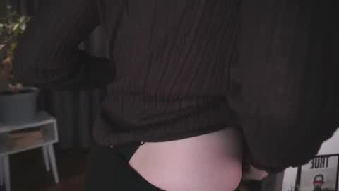 Elisabeth or Lisa online show from 10-24-25, 08:38