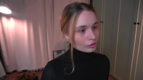 Elisabeth or Lisa online show from 01-18-26, 08:12